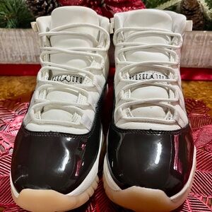 Jordan 11 Retro Neapolitan Women’s Sneakers Size 8.5 AR0715-101